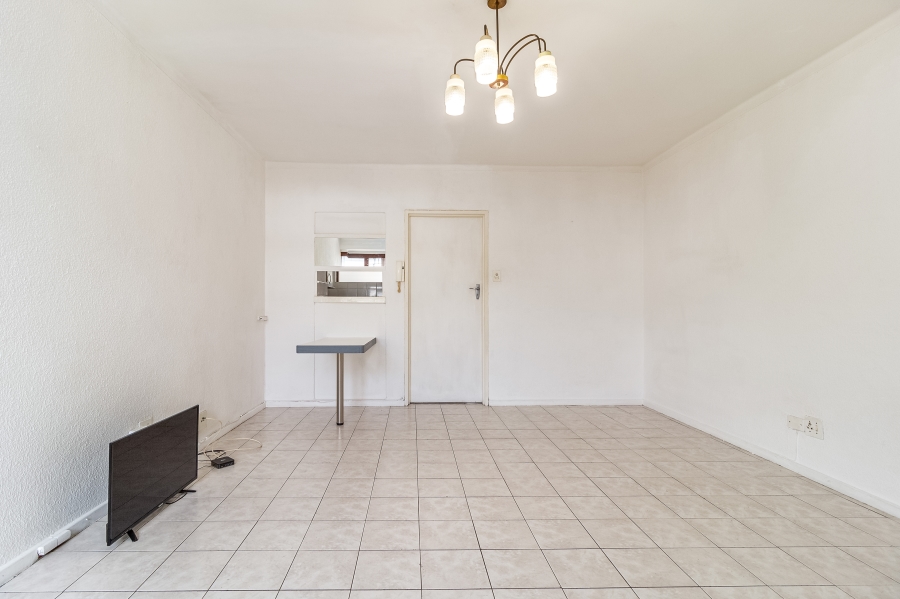 To Let 1 Bedroom Property for Rent in Green Point Western Cape